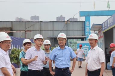 集團公司董事長鄧華帶隊前往內(nèi)江市、隆昌市考察紡織、糧食儲運、撬裝加油等項目